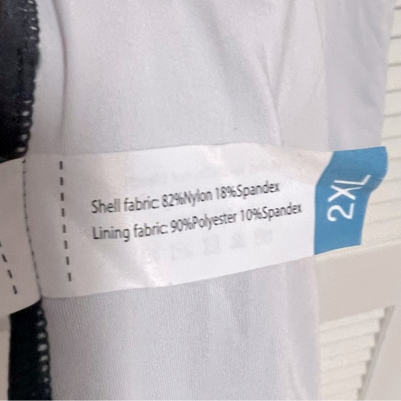 Halcurt Women's 3/4 Zip Front One Piece Swimwear Size 2X - Picture 11 of 12